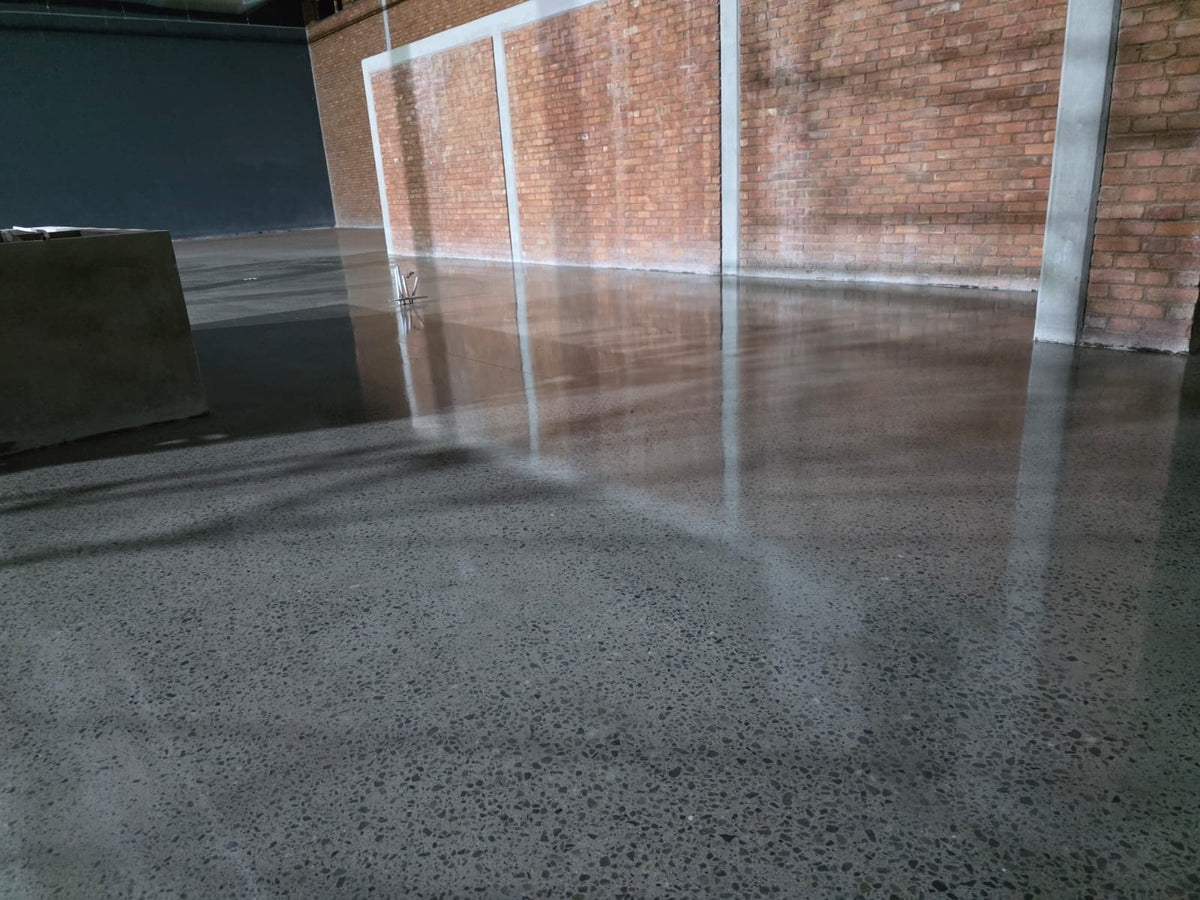 INDUSTRIAL CONCRETE POLISHING & SURFACE REFINEMENT
