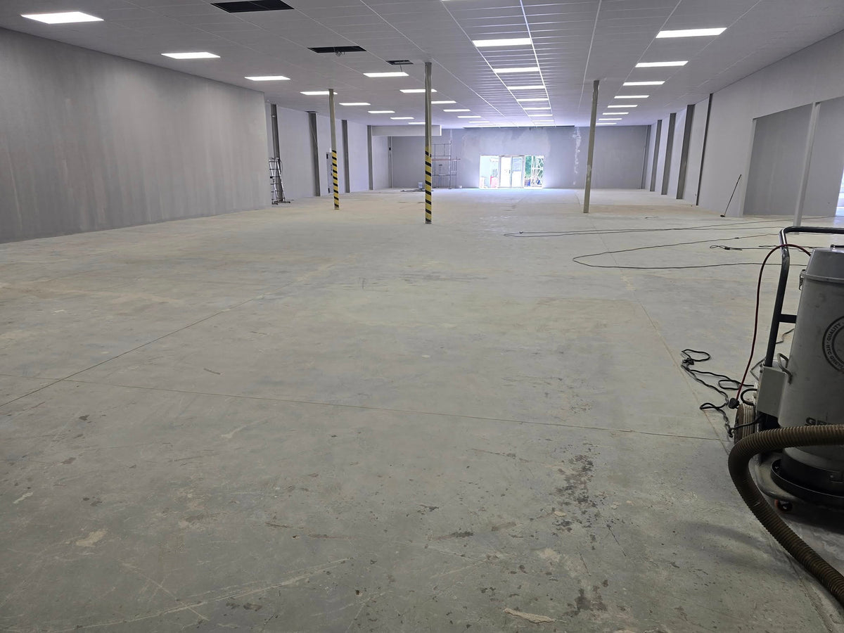 Light Grey Epoxy Flake Flooring System